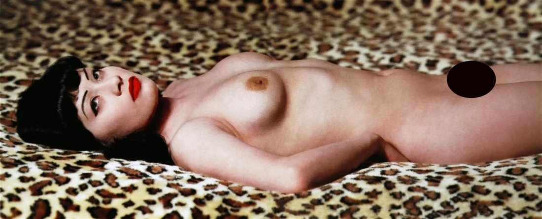 Albert Watson: Breaunna in Las Vegas Hilton 2001: Artist: Albert Watson Title:Breaunna in Las Vegas Hilton 2001 Date Printed: 2008 Medium: High Quality Photo Lithograph Print Copyright Albert Watson Printer Location: Printed in Italy - Portfolio Edit