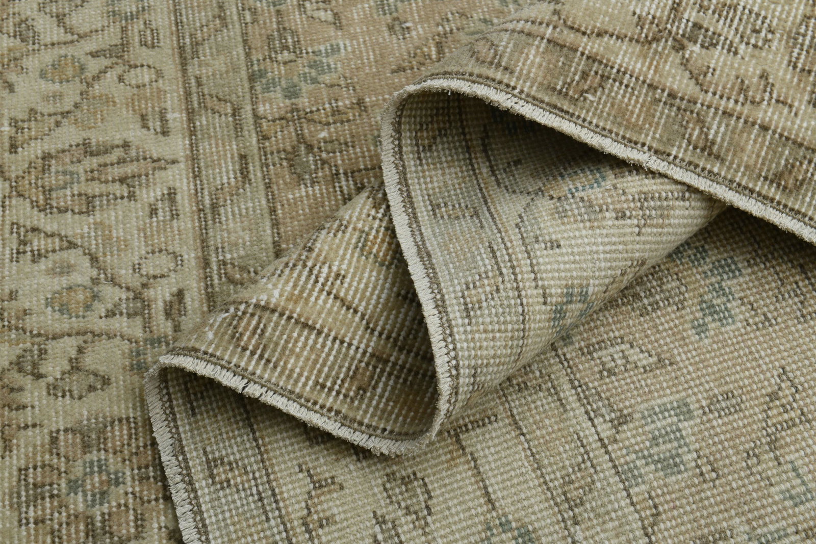6x10 TURKISH Beige Brown Motifs Luxury: Title: 6x10 TURKISH Beige Brown Motifs Luxury Origin: Turkey Date/Period: 1960 - 1970 Dimension: Width: 6 feet Length: 10.1 feet Materials: Wool And Cotton Description: This Turkish Rug one-of-a-kind 