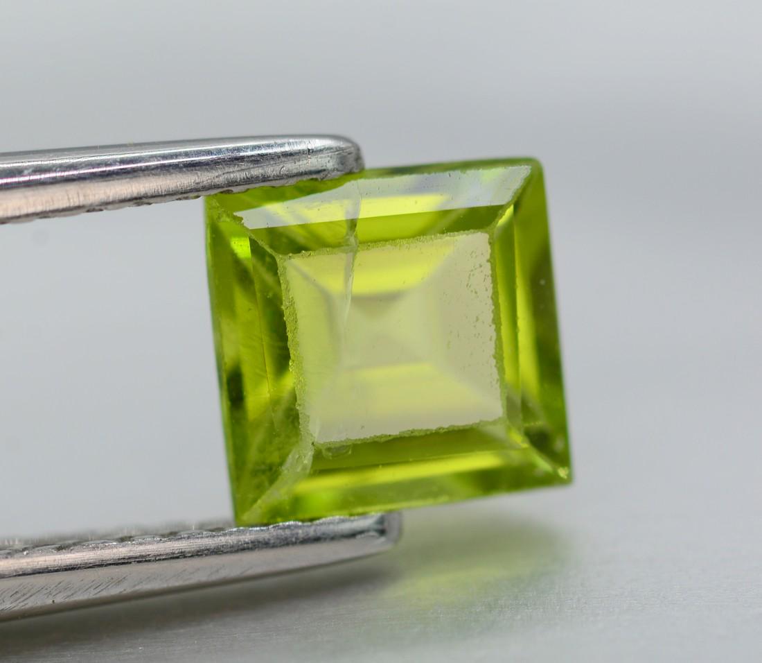1.40 Carats Amazing Natural Peridot Gemstone: Title: 1.40 Carats Amazing Natural Peridot Gemstone Carat Weights: 1.40 Carat Size/Dimensions: 5x4x3 mm Origin: Pakistan Reserve: $15.00 Shipping: Domestic: Flat-rate of $10.00 to anywhere within the 