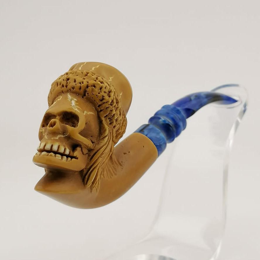 Santa Skull Meerschaum Pipe: Title: Santa Skull Meerschaum Pipe Materials: Meerschaum Dimension: 5.9 inch (15cm) Additional Information: Santa Skull,Hand carved Meerschaum Pipe. Made in Turkey,Eskisehir by Meerschaum Carve Master