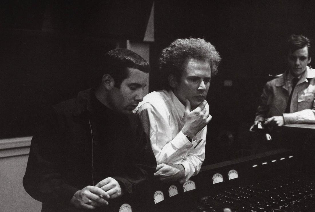 LINDA MCCARTNEY - Simon and Garfunkel, CBS studios: Artist: LINDA MCCARTNEY Print Title: Simon and Garfunkel, CBS studios Medium: Photo-lithograph Printed 1990’s in Hong Kong Image size (inches) approx. 6 x 8.5” COAs included. Reserve: $35.