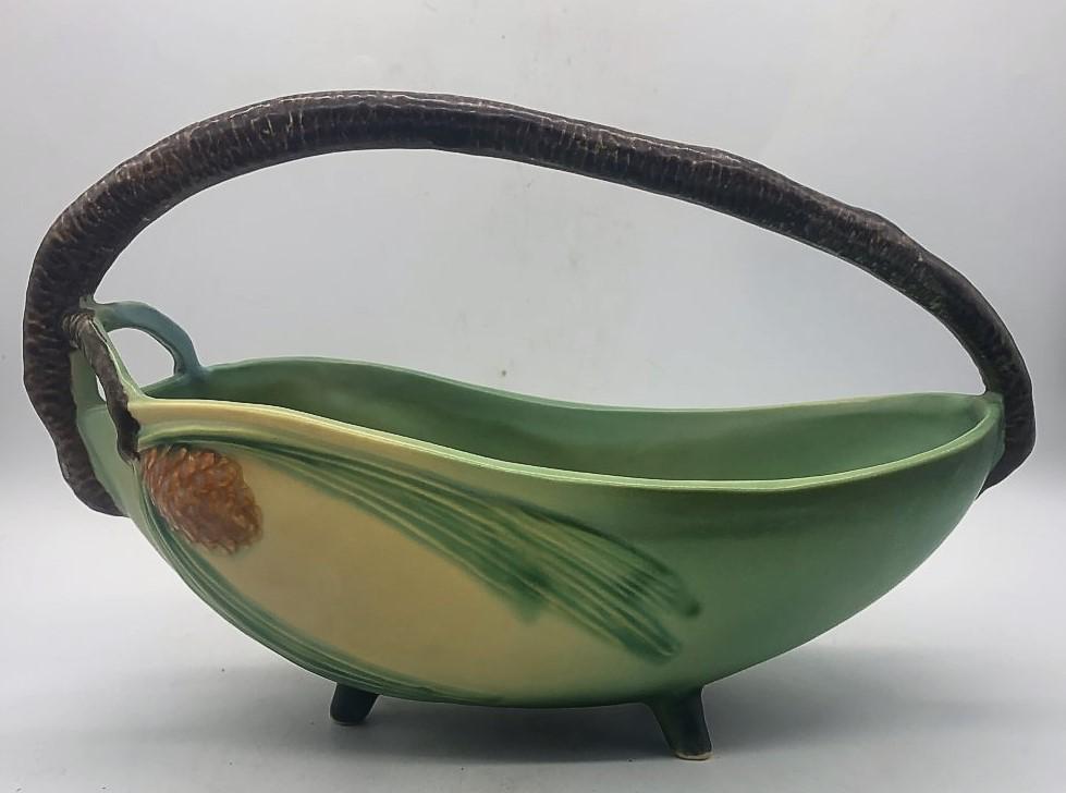 GORGEOUS EARLY ROSEVILLE POTTERY PINE CONE CENTER BOWL BASKET (1 of 8)