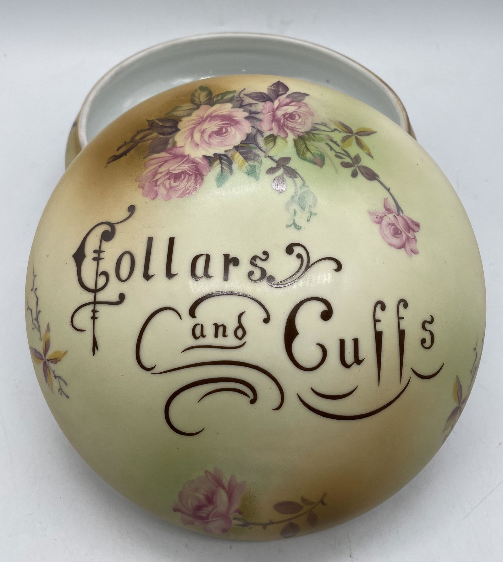 LARGE 1800's COLLARS & CUFFS LIDDED PORCELAIN BOX BY FRANCES MORLEY & CO. (1 of 8)
