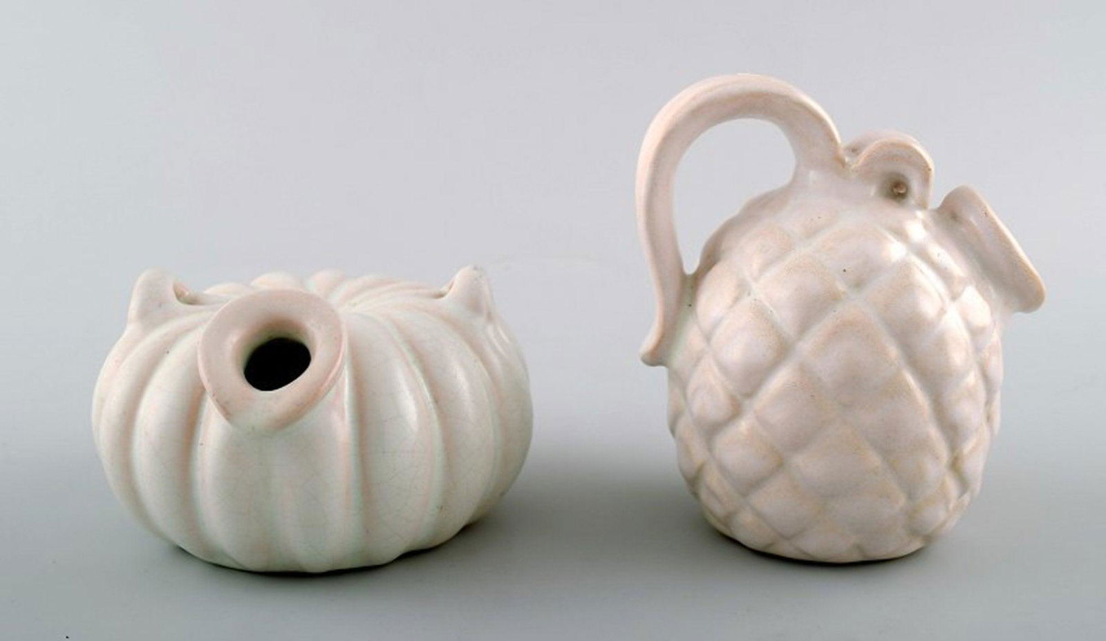 Michael Andersen. Two ceramic vases / pots. 1950/60s.: Michael Andersen. Two ceramic vases / pots. 1950/60s. Stamped. Measures: 12 cm. x 9.5 cm. and 11 cm. x 6.5 cm. In perfect condition. Reserve: $175.00 Shipping: Domestic: Shipping rates are determined
