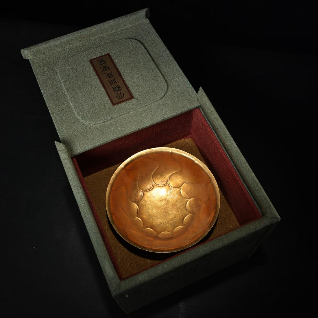 Chinese Gilt Gold Bronze Bowl w Box (1 of 9)
