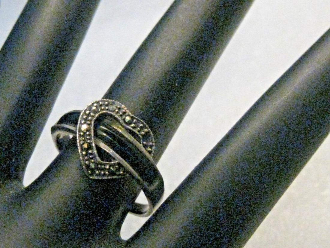 Vintage Sterling Marcasite Heart Ring, Black Glass Band, Sz 8, 2.69 gr, 1980's (1 of 7)