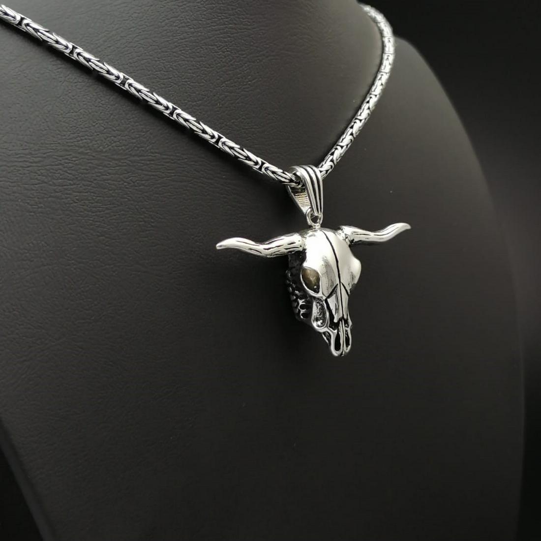 925 Silver Chain with Buffalo Skull Pendant (1 of 8)