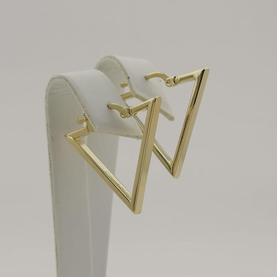 14K 585 Yellow Gold Earrings,Women Earrings: Title: 14K 585 Yellow Gold Earrings,Women Earrings Description: 14K 585 Yellow Gold Earrings,Women Earrings Condition:New -Weight:1.98g -Size:0.98x0.94 inch (25x24mm) With Gift Box Express Shipping.Ca