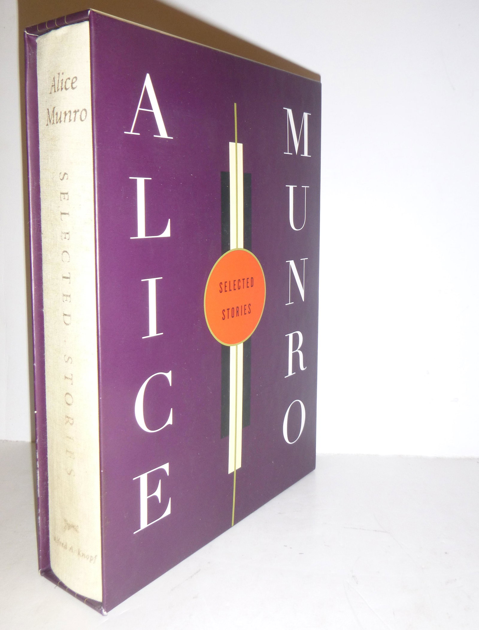Selected Stories Signed 1st Edition: Title: Selected Stories Signed 1st Edition Author: Alice MUNRO Date: 1996 Publisher: Alfred A Knopf Inc, NY Edition: 1st edition Additional Information: One of 200 in the publisher's slipcase. 28 stor
