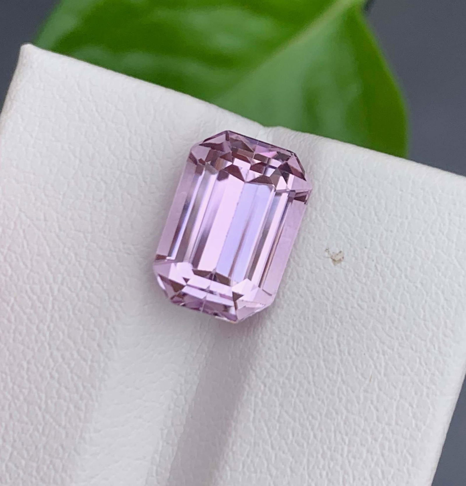 Classic Rose Pink Kunzite Gemstone, Faceted Emerald Cut , Fine Cut For Jewelry , Kunzite - 5.70 (1 of 5)