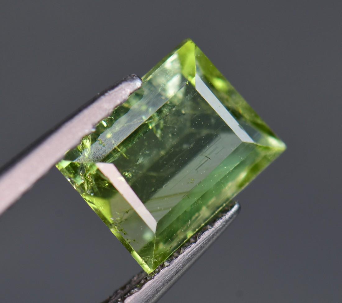 1.70 Carats Stunning Natural Peridot Gemstone (1 of 3)
