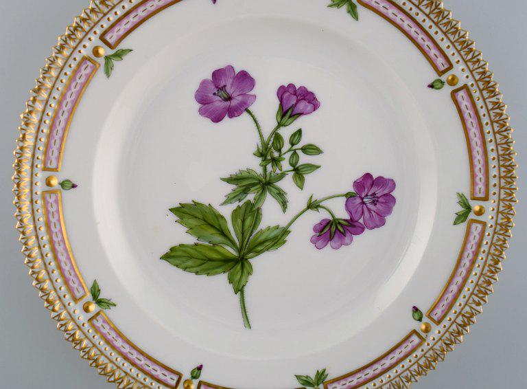 Royal Copenhagen Flora Danica salad plate in hand-painted porcelain with flowers and gold (1 of 3)