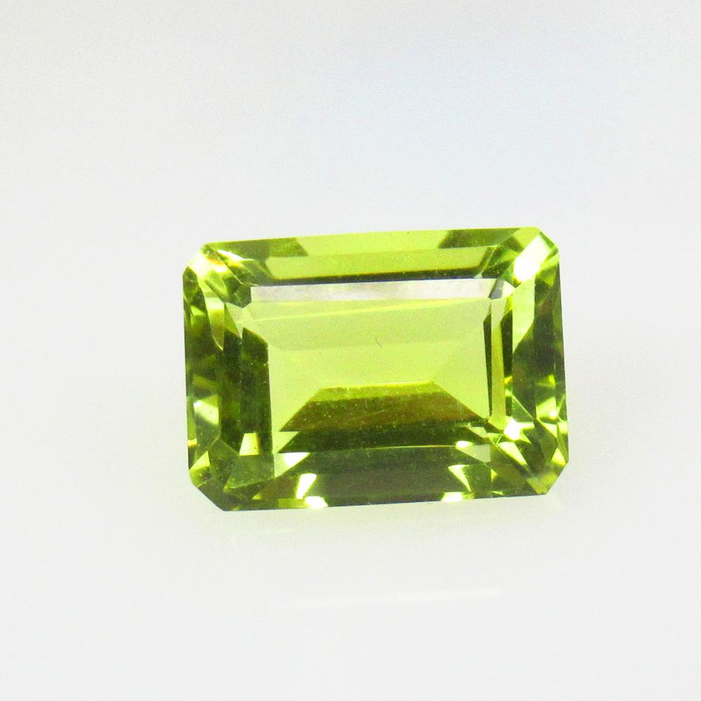 5.42 Ctw Natural Lemon Quartz Octagon Cut: No Reserve! Title: 5.42 Ctw Natural Lemon Quartz Octagon Cut Stone Clarity: VVS Gemstones: Natural Lemon Quartz Carat Weights: 5.42 Size/Dimensions: 12.00 x 8.60 x 7.00 mm Additional Information: Top 