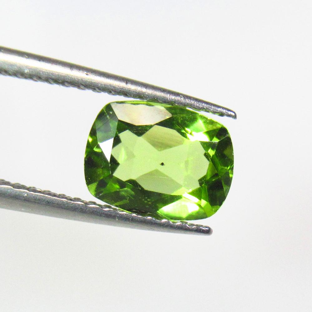 1.48 Ctw Natural Pakistan Peridot Cushion Cut: No Reserve! Title: 1.48 Ctw Natural Pakistan Peridot Cushion Cut Stone Clarity: VVS Gemstones: Natural Peridot Carat Weights: 1.48 Size/Dimensions: 8.00 x 6.00 x 3.80 mm Additional Information: Top Cl