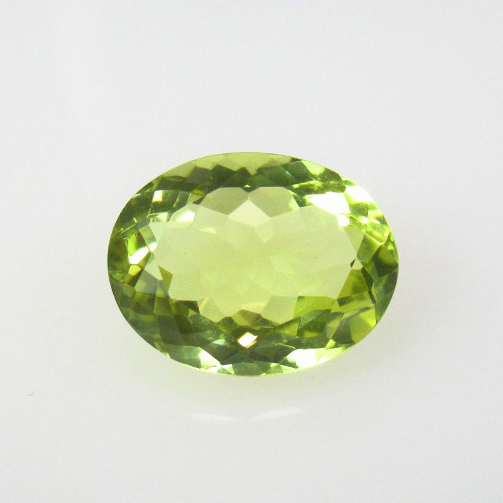 6.65 Ctw Natural Lemon Quartz Oval Cut: No Reserve! Title: 6.65 Ctw Natural Lemon Quartz Oval Cut Stone Clarity: VVS Gemstones: Natural Lemon Quartz Carat Weights: 6.65 Size/Dimensions: 14.60 x 11.30 x 6.80 mm Additional Information: Good L