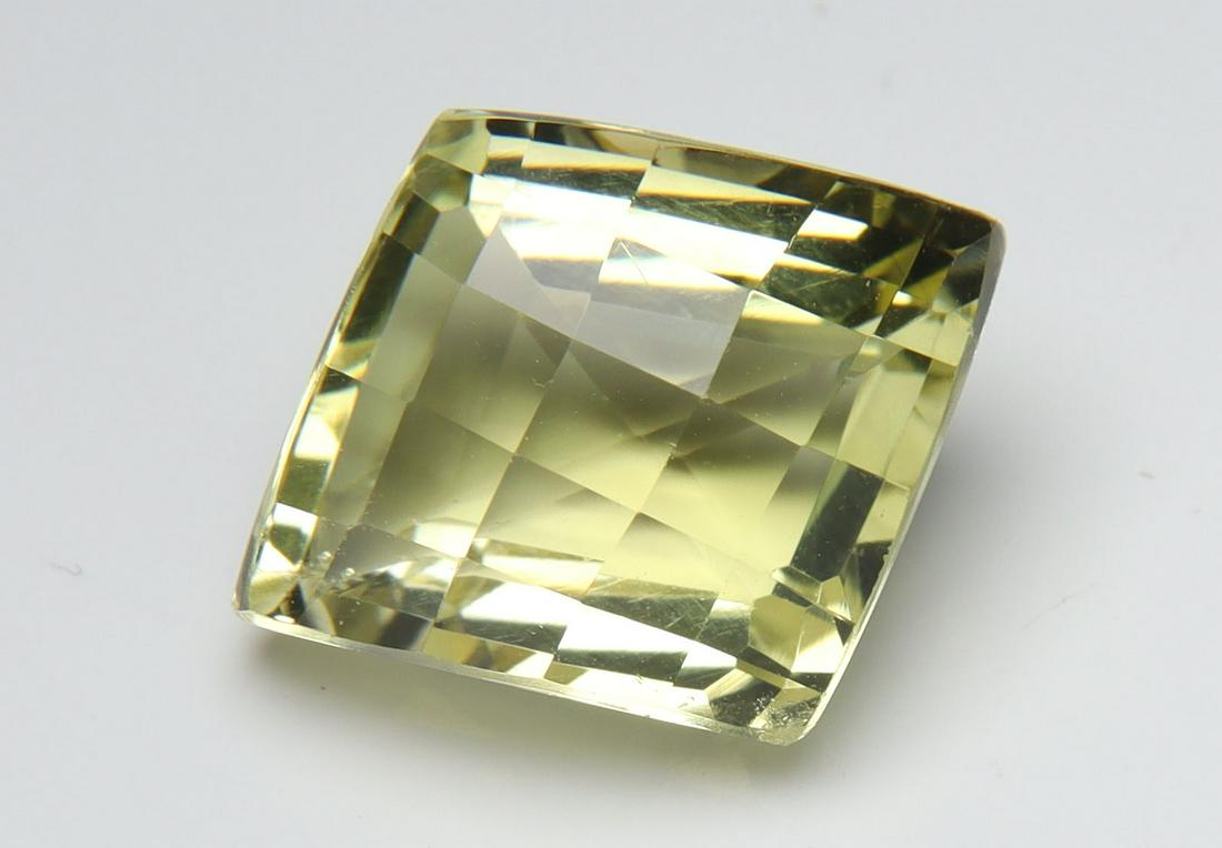 8.15 Cts Natural Lemon Quartz: No Reserve! Title: 8.15 Cts Natural Lemon Quartz Additional Information: Gemstone : Natural Lemon Quartz Shape and cut : Fancy Cut Origin : Africa Weight : 8.15 carats Measurements : 11.18x10.55x8.68 