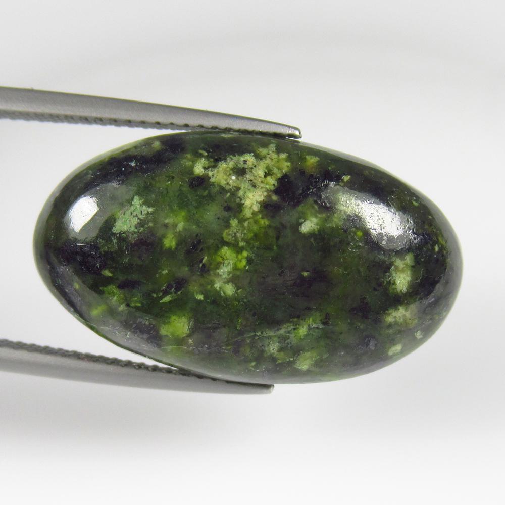 Natural Jasper Quartz - 20.86 Ct: No Reserve! Title: Natural Jasper Quartz - 20.86 Ct Origin: Brazil Weight: 20.86 Size/Dimensions: 27.0 x 15.7 x 6.9 mm Additional Information: Pieces : 1 No's / Shape : Oval Cabochon / Color : Black /