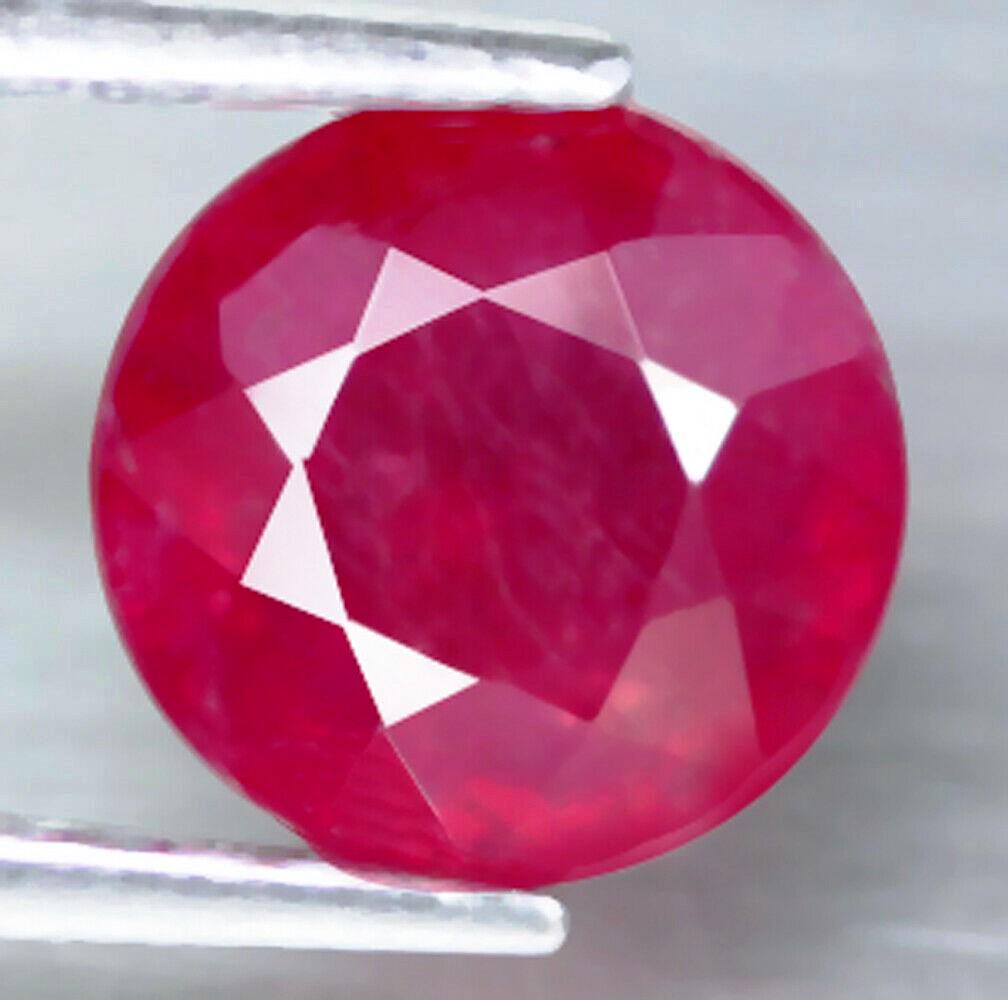 1,07 cts Natural Pink Red Ruby Only Heated Round Cut (1 of 3)