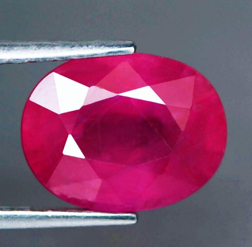 1,61 cts Natural Pink Red Ruby Oval Shape Only Heated (1 of 3)