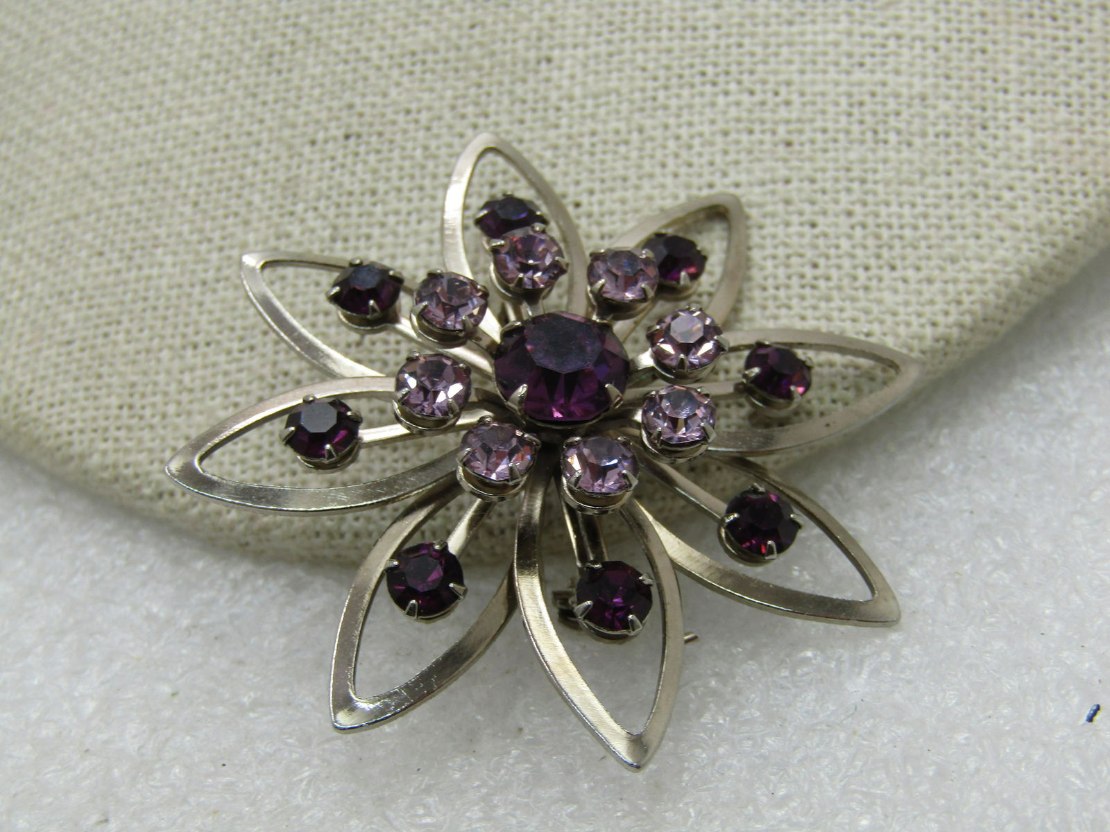 Vintage Art Deco Purple Rhinestone Brooch, Blossom/Star, 2:" (1 of 5)