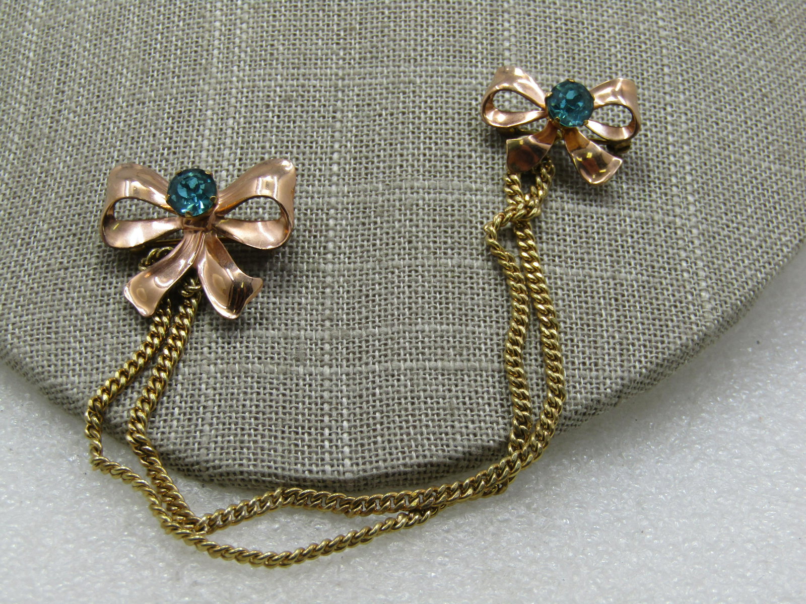 Vintage Van Dell Bow & Rhinestone Sweater Guard, 6.5", 1/20 12kt GF (1 of 5)