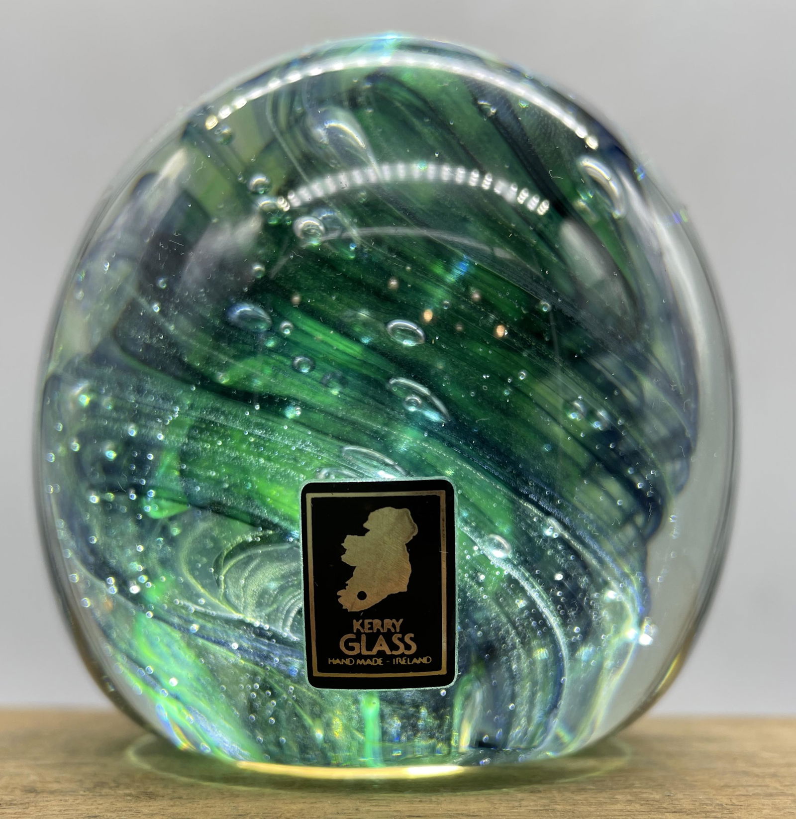VINTAGE KERRY GLASS PAPERWEIGHT EMERALD GREEN HAND MADE IRELAND SWIRLS & BUBBLES (1 of 8)