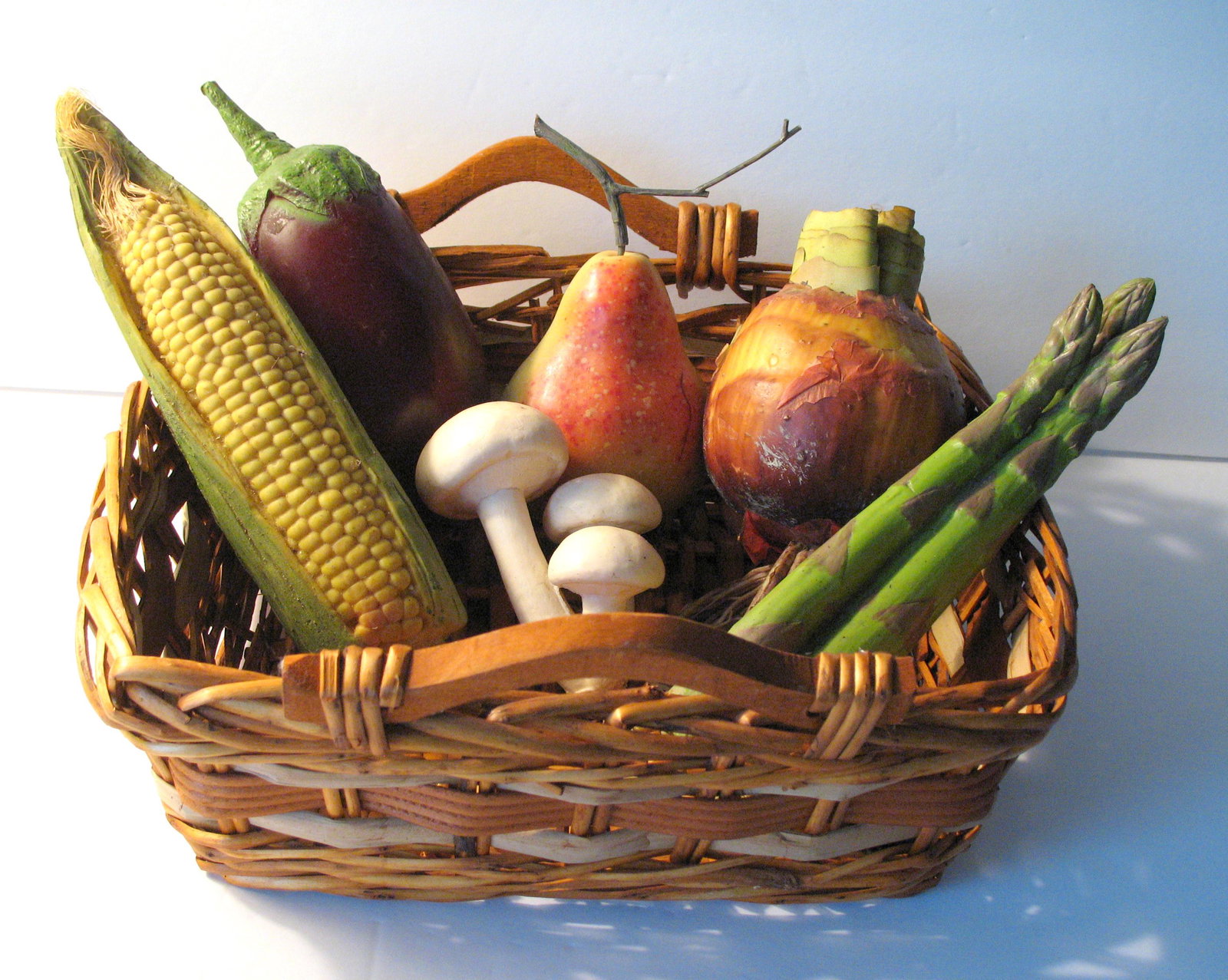 Vintage country store produce display vegetables. (1 of 3)