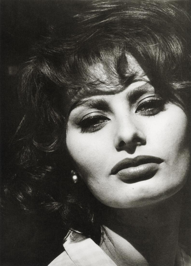 SAM SHAW - Sophia Loren, Los Angeles, 1960: Artist: Sam Shaw Title: Sophia Loren, Los Angeles, 1960 Medium: Photo Litho, 2010, Germany Dimensions: 7.3x10.1" Description: Heat Wax Mounted on 11x14" Conservation Board Artist Bio: Photographer Sam