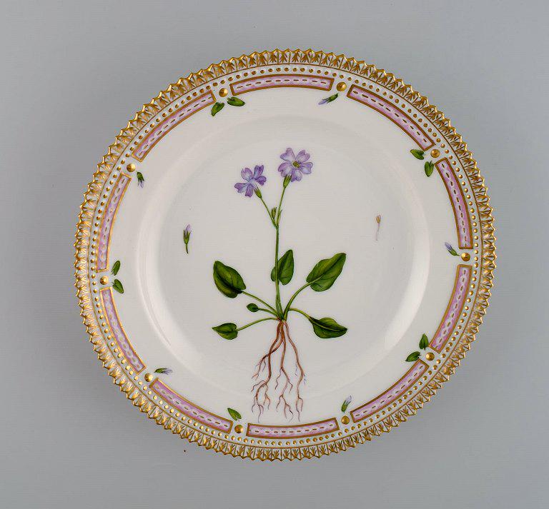 Royal Copenhagen Flora Danica salad plate in hand-painted porcelain with flowers and gold (1 of 4)