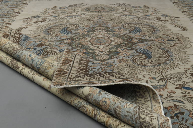 Exclusive Persian Rug Sale Auction on Mar 28, 2023 by Jasper52 in NY