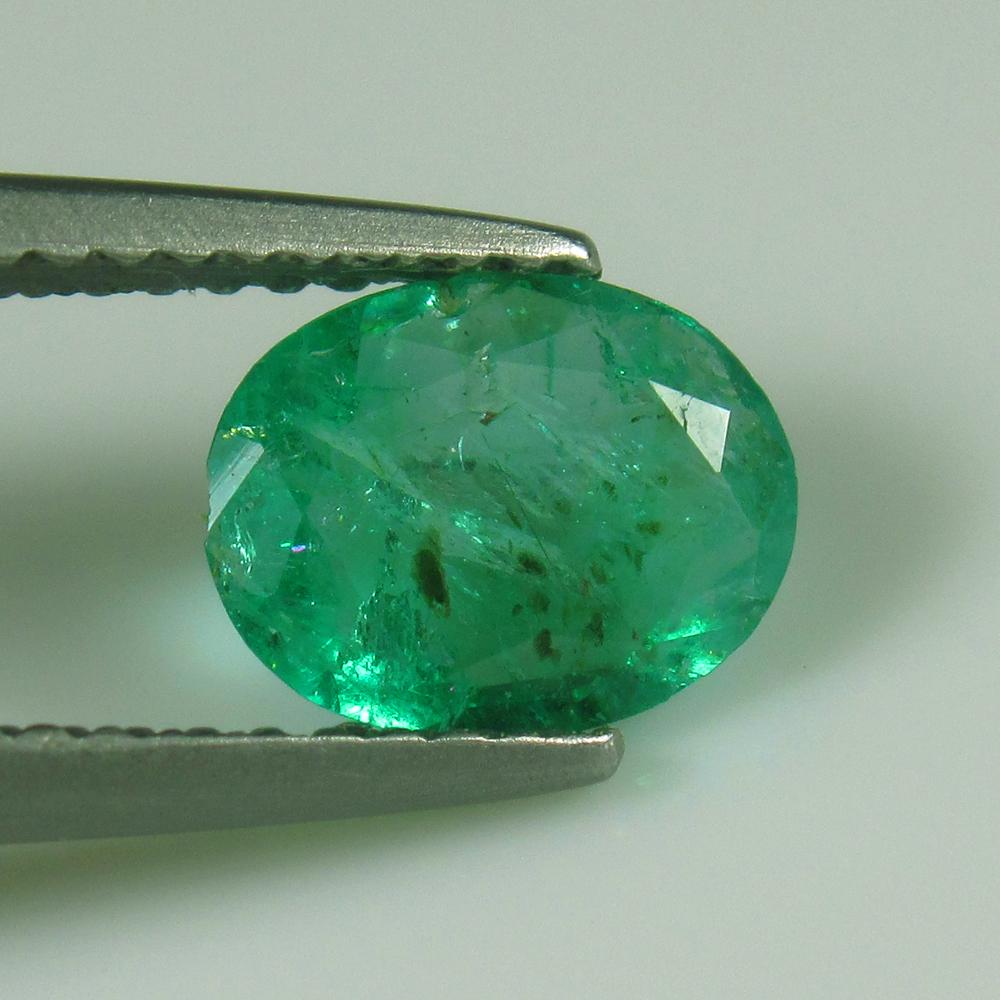 Natural Zambian Emerald - 1.02 Ct (1 of 2)
