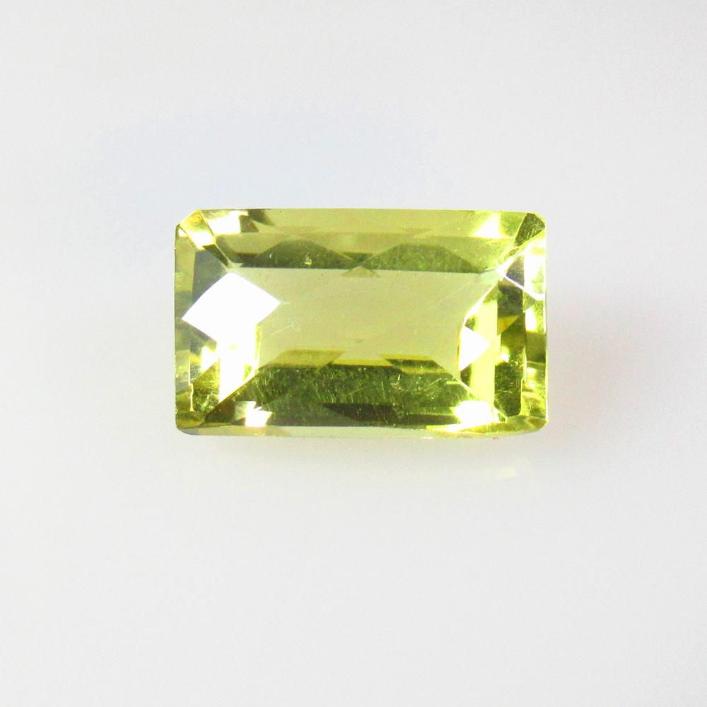 7.26 Ctw Natural Lemon Quartz Octagon Cut: No Reserve! Title: 7.26 Ctw Natural Lemon Quartz Octagon Cut Stone Clarity: VVS Gemstones: Natural Lemon Quartz Carat Weights: 7.26 Size/Dimensions: 14.50 x 8.90 x 7.20 mm Additional Information: Good