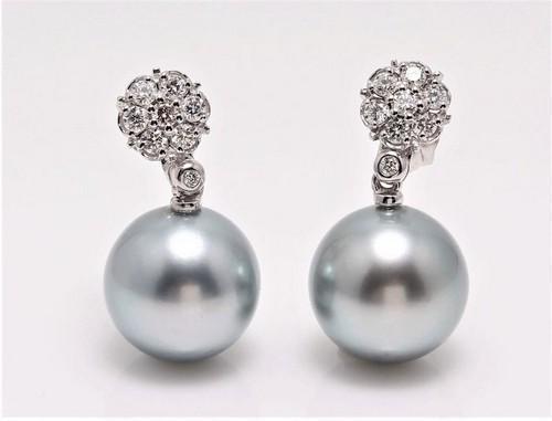 14 kt. White Gold - 12x13mm Round Tahitian Pearls - Earrings - 0.47 ct: Title: 14 kt. White Gold - 12x13mm Round Tahitian Pearls - Earrings - 0.47 ct Description: Exclusive Diamond and Pearl Earrings in 14K White Gold, can be worn in two ways: either as diamond studs with