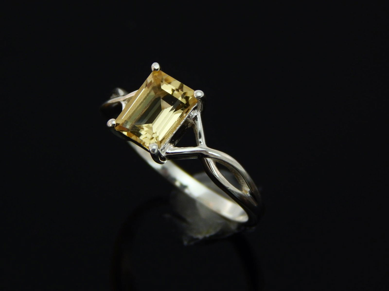 Genuine Cushion Cut Citrine Ring in 925 Sterling Silver (1 of 9)