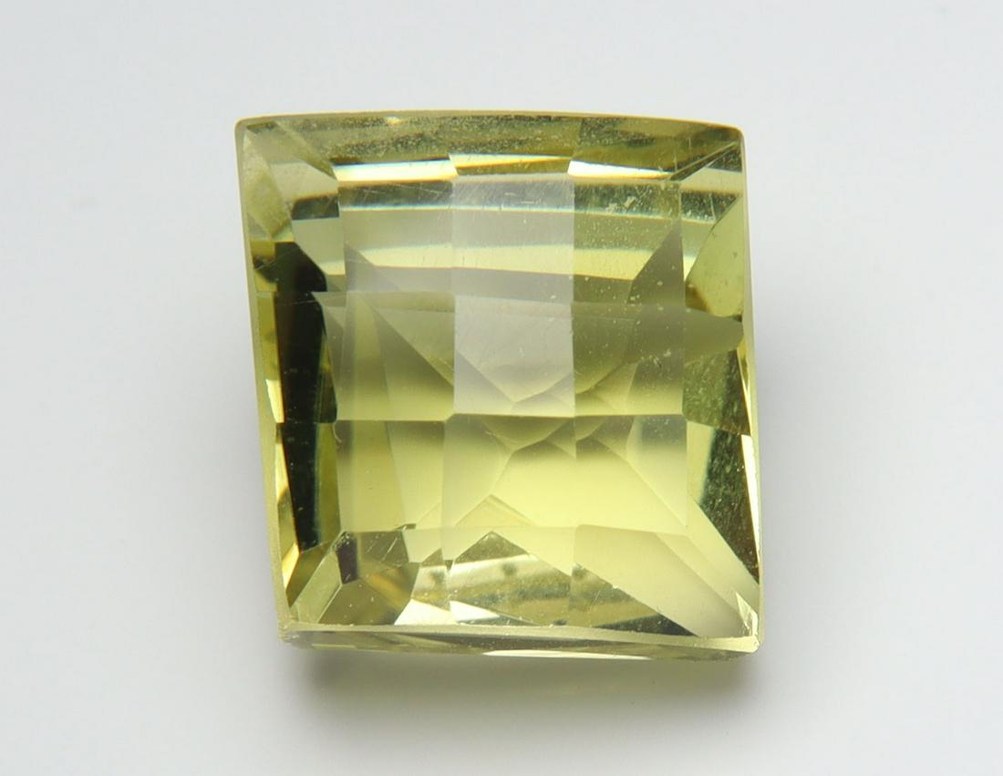 7.25 Cts Natural Lemon Quartz: No Reserve! Title: 7.25 Cts Natural Lemon Quartz Additional Information: Gemstone : Natural Lemon Quartz Shape and cut : Square Cut Origin : Africa Weight : 7.25 carats Measurements : 10.12x9.65x8.87 