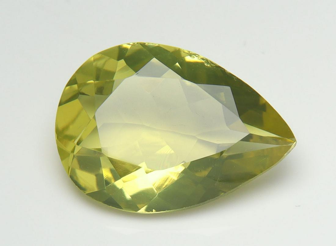3.83 Cts Natural Lemon Quartz: No Reserve! Title: 3.83 Cts Natural Lemon Quartz Additional Information: Gemstone : Natural Lemon Quartz Shape and cut : Pear Cut Origin : Africa Weight : 3.83 carats Measurements : 14x10 mm Color : Y