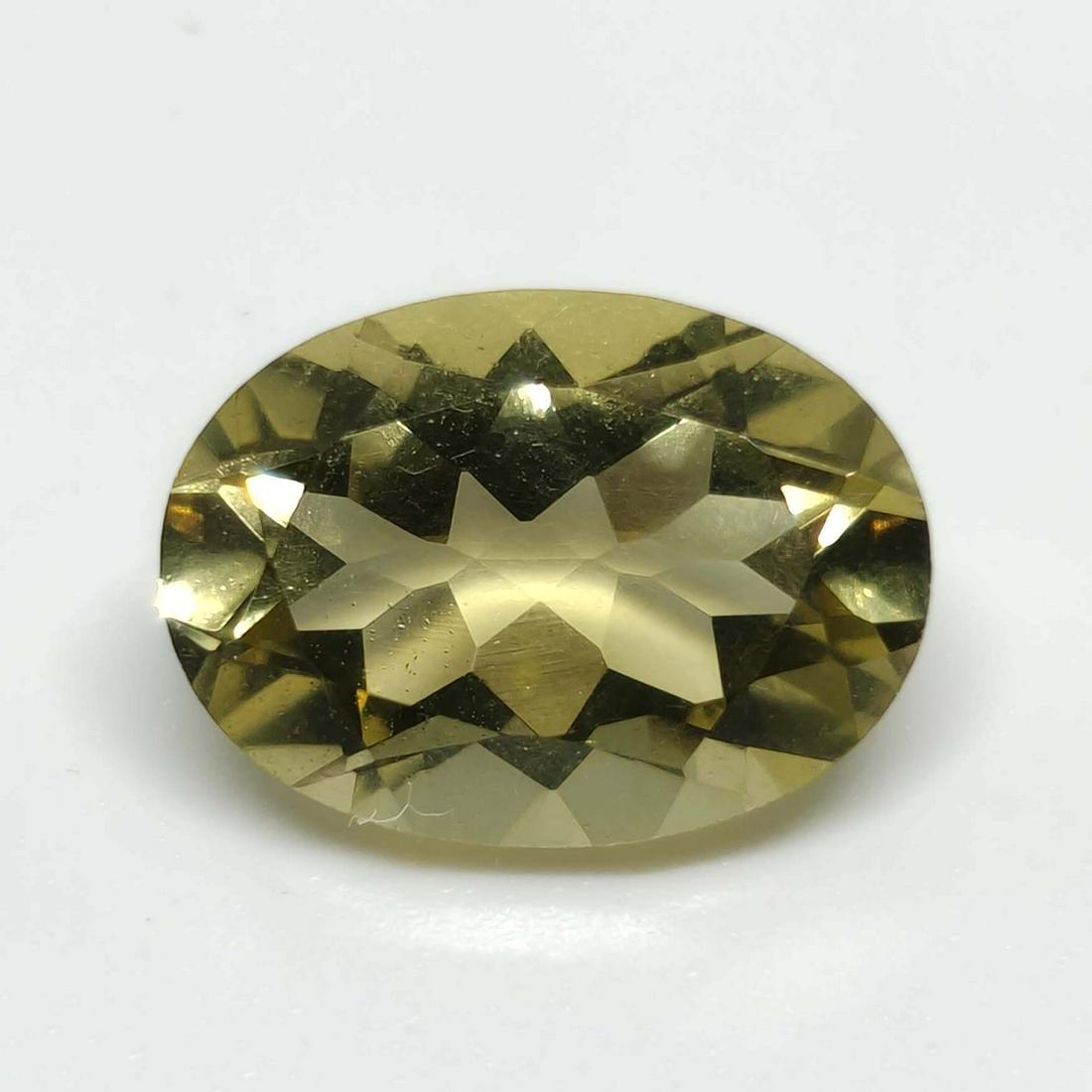 5.40 ct Natural Green Lemon Quartz: No Reserve! Title: 5.40 ct Natural Green Lemon Quartz Additional Information: Gemstones: Natural Lemon Quartz Carat Weights: 5.40 ct Size/Dimensions: 14 x 10 x 7 mm Materials & Techniques: Quartz Ship