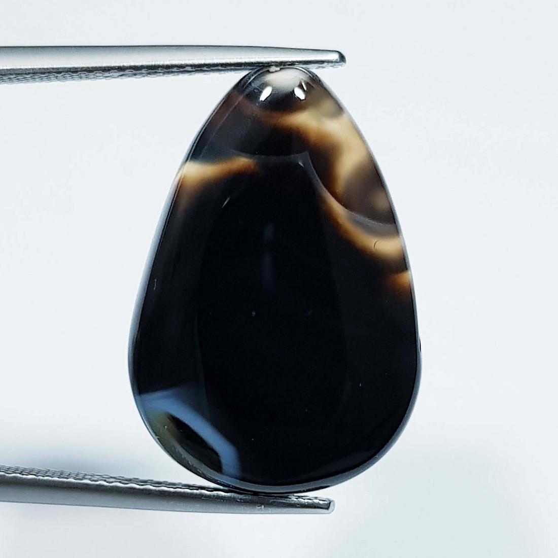 17.14 Ctz Natural Black Lace Agate: No Reserve! Title:17.14 Ctz Natural Black Lace Agate Color/Clarity:Semi Transparent Gemstones:Agate Carat Weights:17.14 Size/Dimensions:24.10 x 16.70 x 5.10 Additional Information:Pear / Brazil Shippi