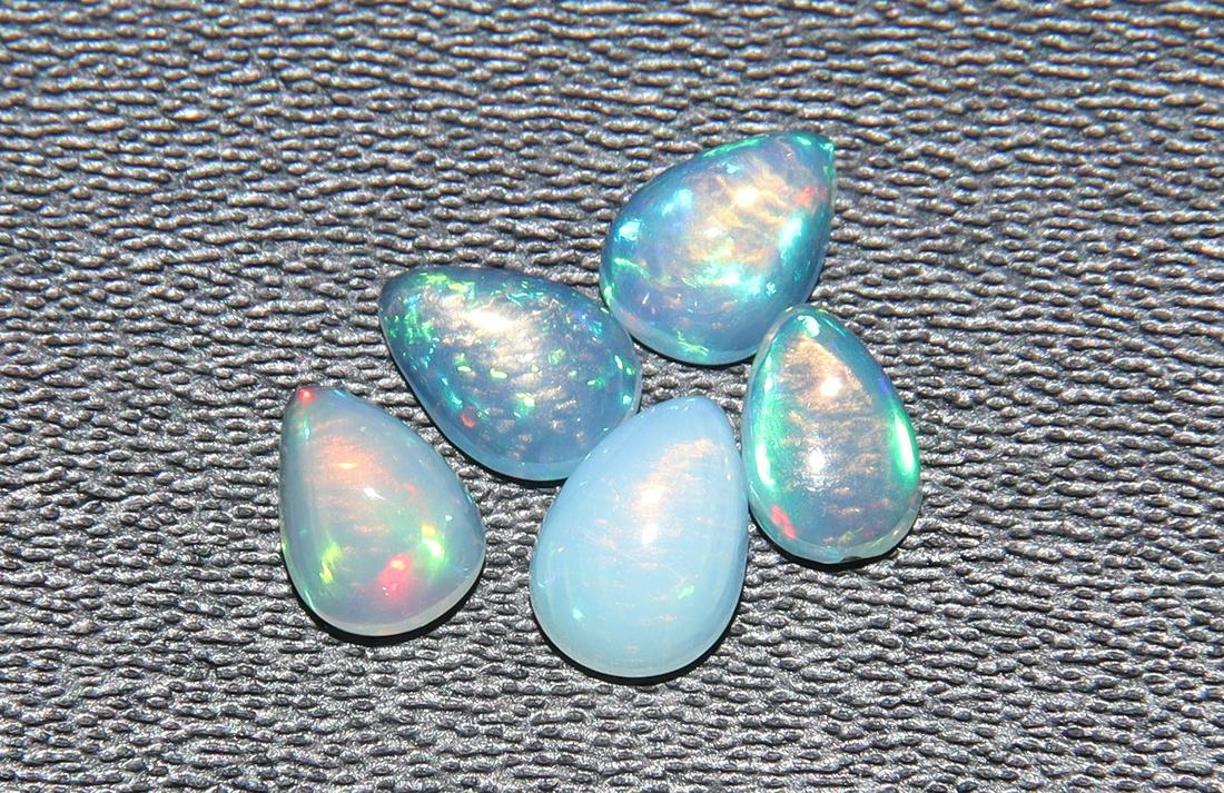 1.05 Cts Natural Ethiopian Opal Set (1 of 2)
