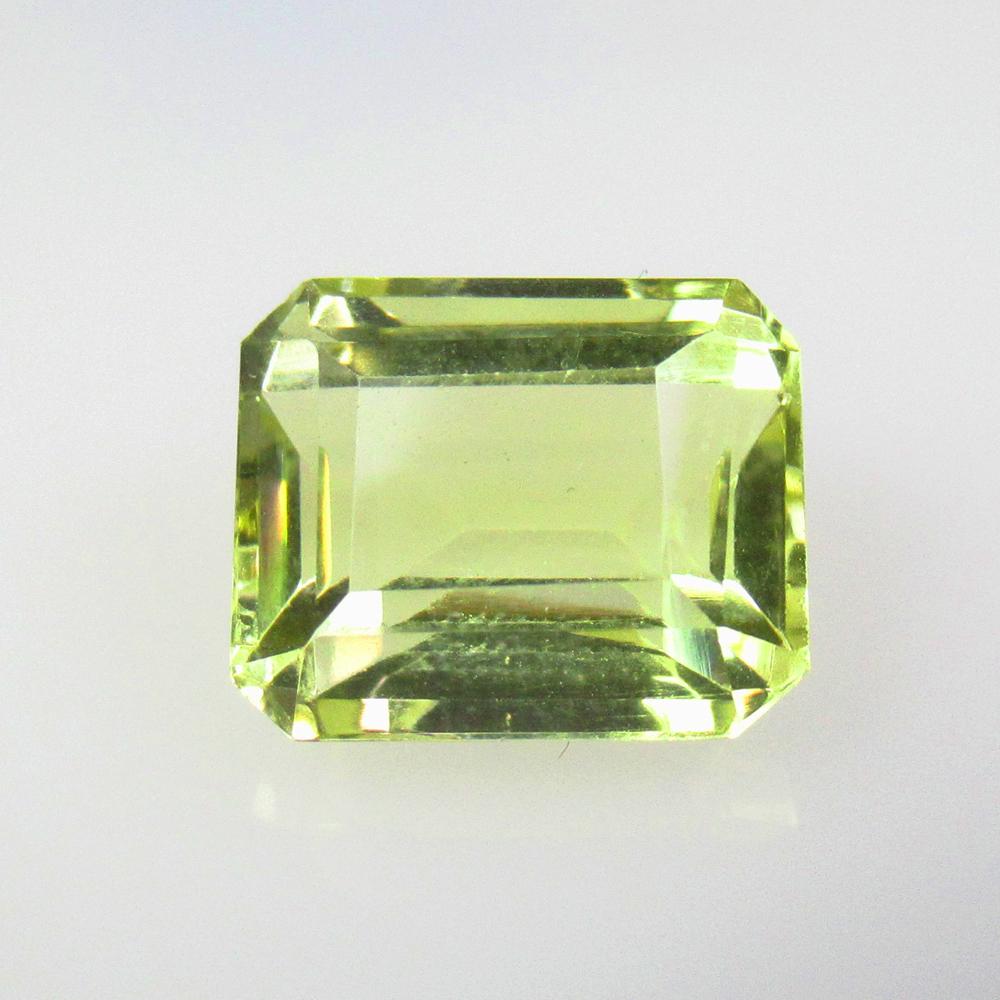 5.25 Ctw Natural Lemon Quartz Octagon Cut: No Reserve! Title: 5.25 Ctw Natural Lemon Quartz Octagon Cut Stone Clarity: VVS Gemstones: Natural Lemon Quartz Carat Weights: 5.25 Size/Dimensions: 11.10 x 9.20 x 6.90 mm Additional Information: Good