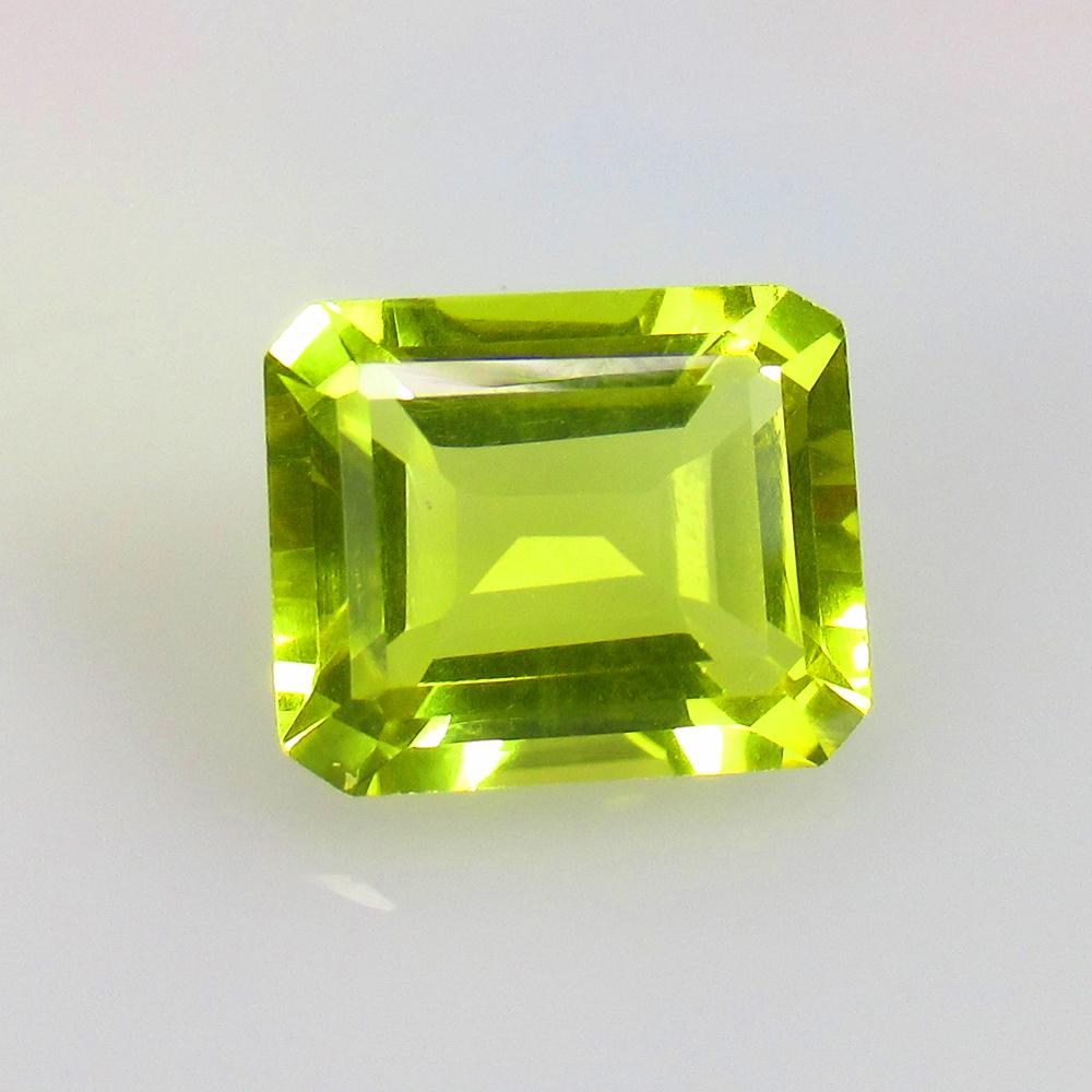6.06 Ctw Natural Lemon Quartz Octagon Cut: No Reserve! Title: 6.06 Ctw Natural Lemon Quartz Octagon Cut Stone Clarity: VVS Gemstones: Natural Lemon Quartz Carat Weights: 6.06 Size/Dimensions: 12.20 x 10.10 x 6.70 mm Additional Information: Goo