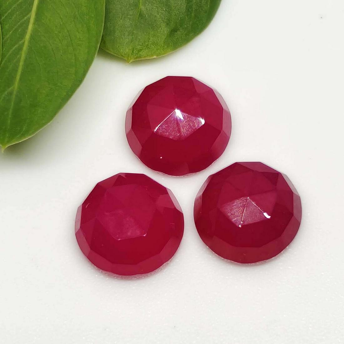 5.95 ct Natural Pink Onyx Lot: No Reserve! Title: 5.95 ct Natural Pink Onyx Lot Additional Information: Gemstones: Onyx Carat Weights: 5.95 ct Size/Dimensions: 8 x 8 mm Materials & Techniques: Onyx,Stone Shipping: Domestic: Flat-ra
