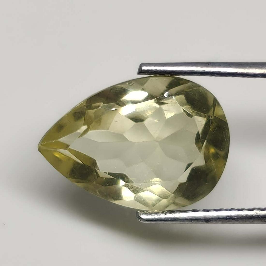 4.15 ct Natural Green Lemon Quartz: No Reserve! Title: 4.15 ct Natural Green Lemon Quartz Additional Information: Gemstones: Natural Lemon Quartz Carat Weights: 4.15 ct Size/Dimensions: 13.6 x 9.6 x 5.7 mm Materials & Techniques: Quartz