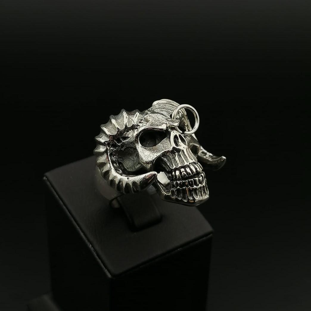 925 Silver Devil Skull Ring (1 of 8)