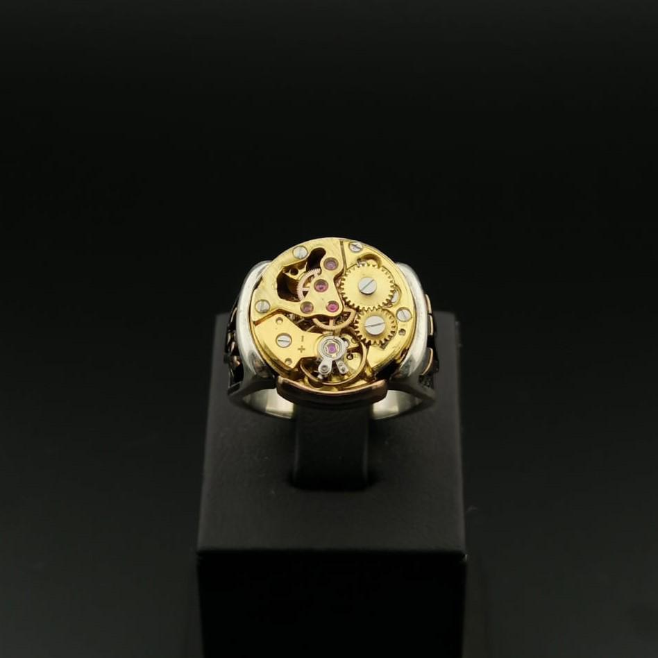 925 Silver Ring with Watch Movement: Title: 925 Silver Ring with Watch Movement Additional Information: 925 Silver Ring with Watch Movement -Size: US Size 9.25 (19.25mm) With Gift Box Express Shipping.Carrier:DHL Express Combine Shipping