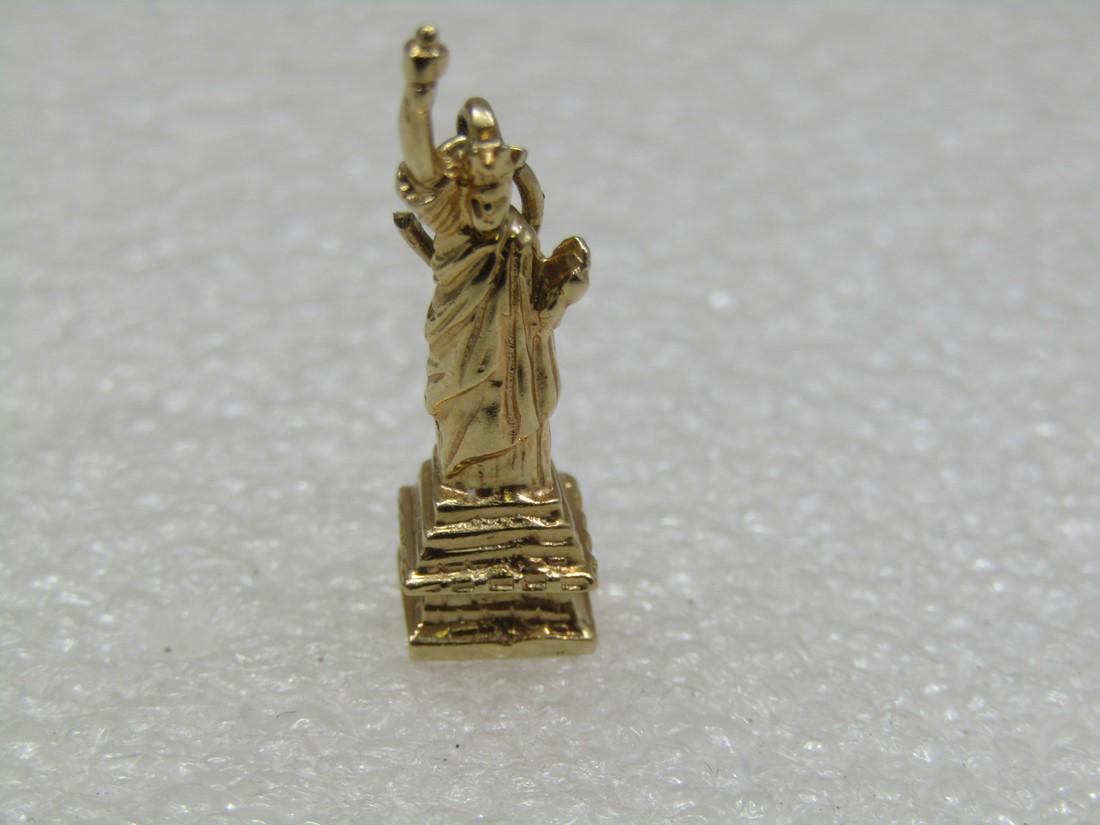 Vintage 14kt Statue of Liberty Charm/Pendant, signed Crea (1 of 7)
