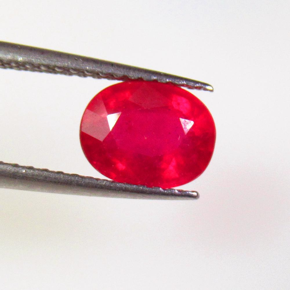 1.76 Ctw Natural Mozambique Red Ruby Oval Cut (1 of 2)