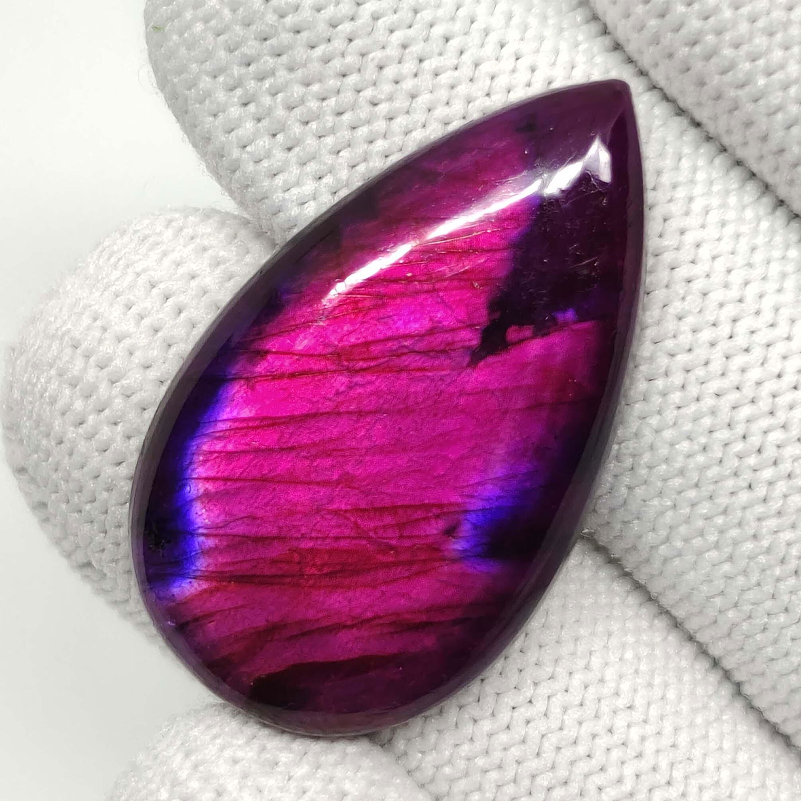 39.40 Ct "Stunning" Purple Fire Labradorite (1 of 2)