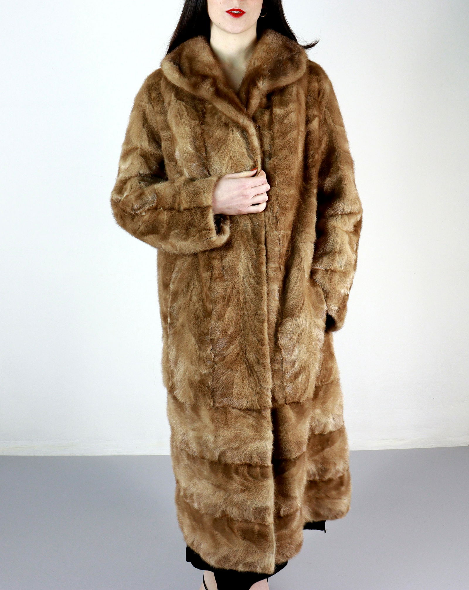 LIGHT BROWN MINK FUR COAT EU: L; US: 16 (1 of 10)