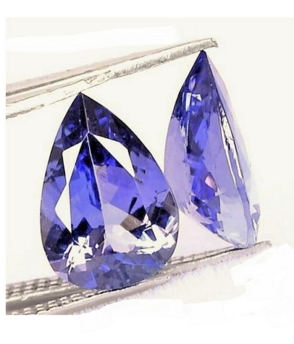 Pair of Tanzanite Unheated Pear Cut: Title: Pair of Tanzanite Unheated Pear Cut Gemstones: Tanzanite Carat Weight: 0,55 approx. Size/Dimension: 5 x 4 mm Additional Information: Natural Tanzanite Unheated. Transparent with light inclusion